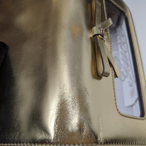 authentic GUCCI Leather Clutch Metallic Gold - Picture 6 of 9